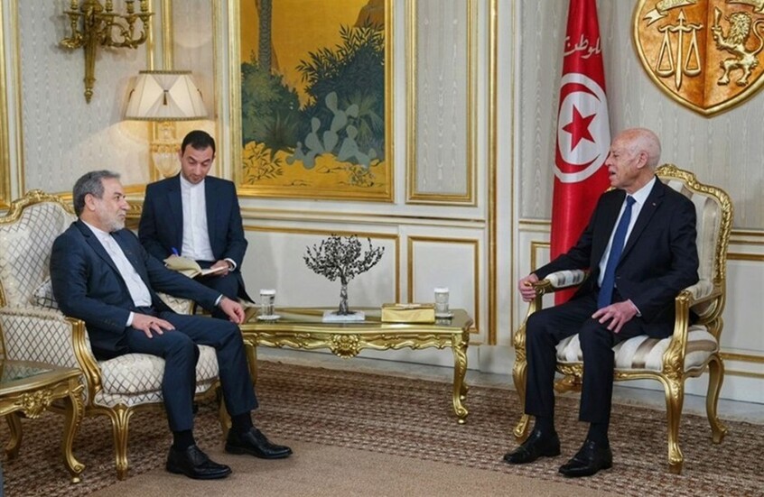 وزير خارجية إيران يثمن موقف تونس من تطورات منطقة غرب آسيا والهجمات على إيران والقضية الفلسطينية