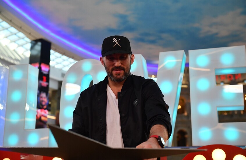 إجازة صيفية في روسيا تدر على أوفيتشكين أضعاف راتبه في أمريكا