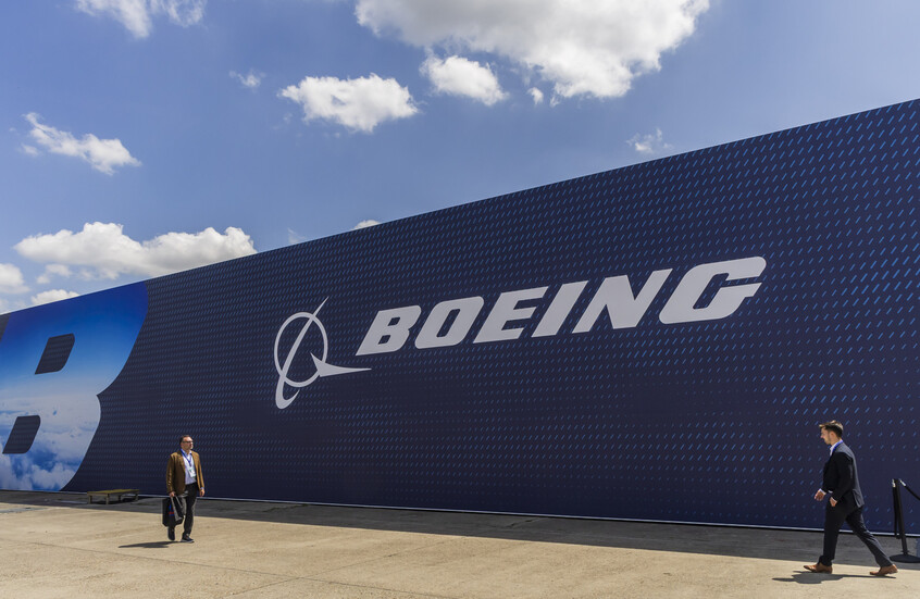 "بوينغ" توقع اتفاقا مع نقابة عمالها لإنهاء الإضراب