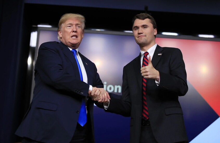 ترامب يعلن منح المؤثر الأمريكي تشارلي كيرك وسام الحرية الرئاسي