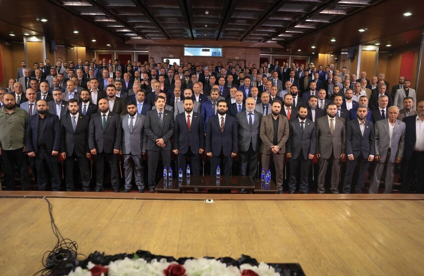 سوريا.. وزير الداخلية يناقش مع ضباط منشقين عن النظام السابق أولويات المرحلة الحالية (صور +فيديو)