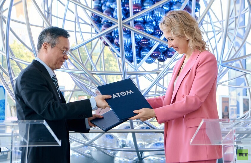 روسيا والصين تعززان التعاون في مجال تطوير الموارد البشرية وسوق العمل النووية