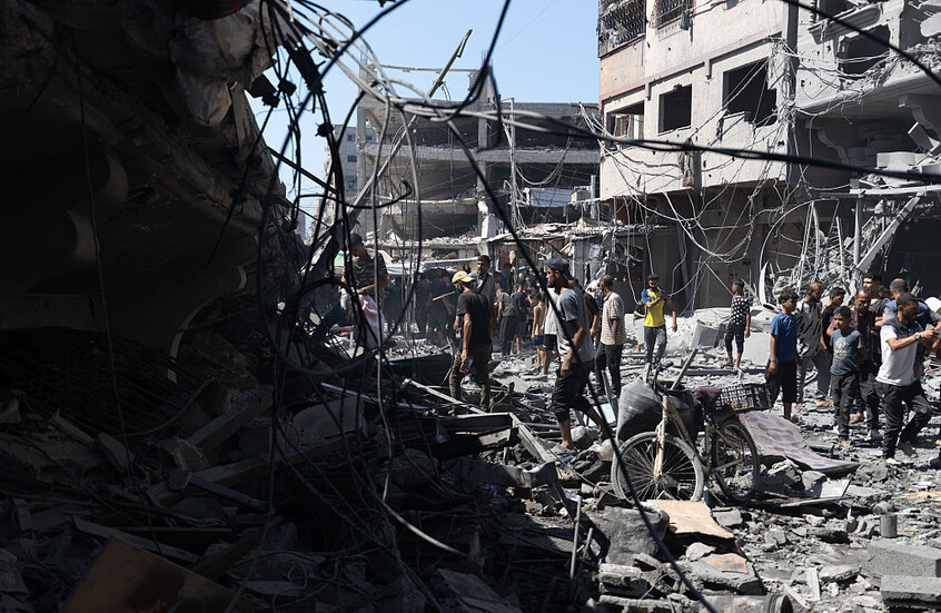 الجيش الإسرائيلي ينشر قائمة مناطق آمنة لسكان غزة ويحذر من مغادرة المدينة