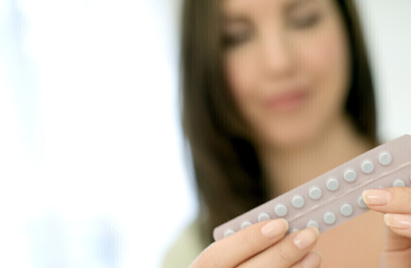 اكتشاف تأثيرات خفية لوسائل منع الحمل الهرمونية على المشاعر والذاكرة