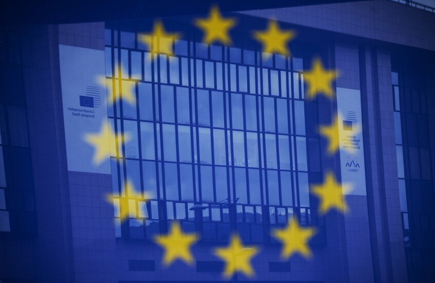 صحفي بريطاني يهاجم رد الفعل الأوروبي على حادث الطائرات المسيرة ببولندا