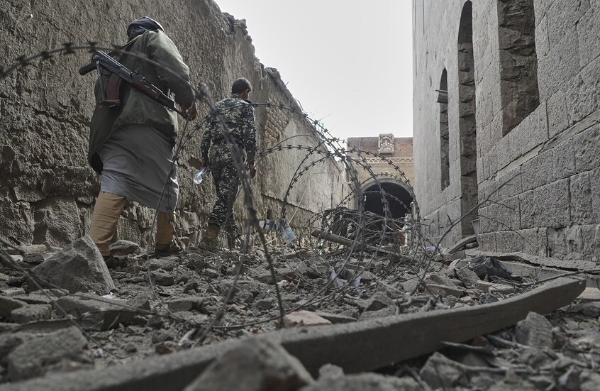 الحوثيون: قصفنا أهدافا إسرائيلية حساسة بصاروخ باليستي فرط صوتي انشطاري متعدد الرؤوس