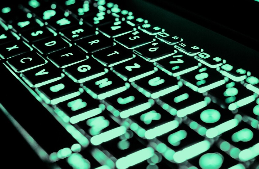 إدراج اسم بروفيسور إسباني في قائمة المطلوبين في أوروبا بتهمة شن هجمات إلكترونية لصالح روسيا