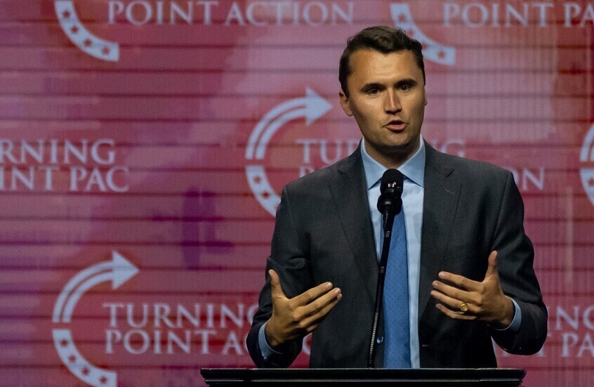 "CNN": مقتل كيرك يثير الشكوك حول كفاءة مدير مكتب التحقيقات الفيدرالي