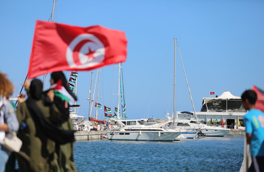 إبحار أول سفينة من سفن أسطول الصمود من تونس نحو غزة