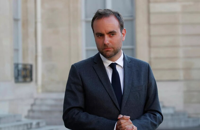 رئيس الوزراء الفرنسي الجديد يعلن عدم اعتماد مقترح سلفه لتقليص عطلتين رسميتين