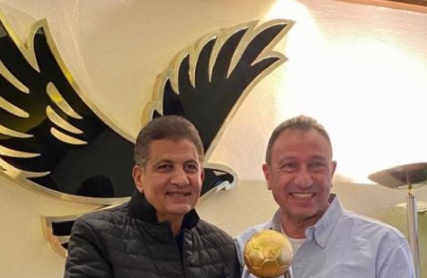 أسطورة الأهلي يوجه رسالة لمحمود الخطيب ويعلق على قرار رحيله (فيديو)