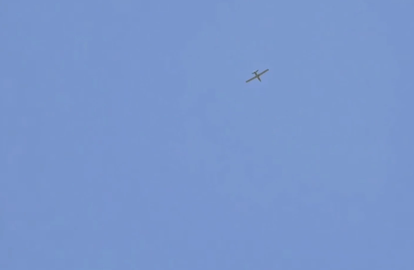 لحظة اعتراض إسرائيل مسيرة أطلقت من اليمن فوق مطار رامون