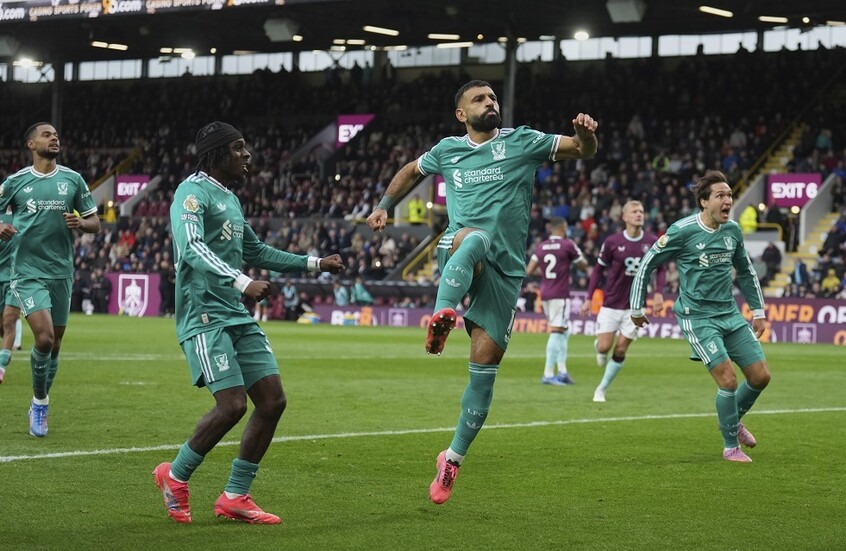 شاهد.. محمد صلاح يعاقب التونسي حنبعل المجبري