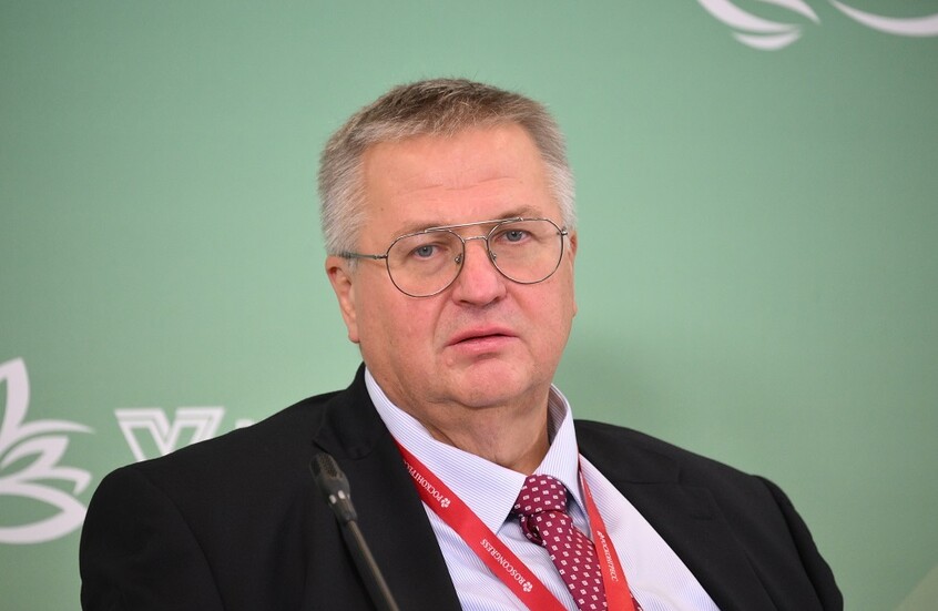 نائب رئيس الوزراء الروسي يصل إلى مصر لبحث المنطقة الصناعية الروسية قرب قناة السويس