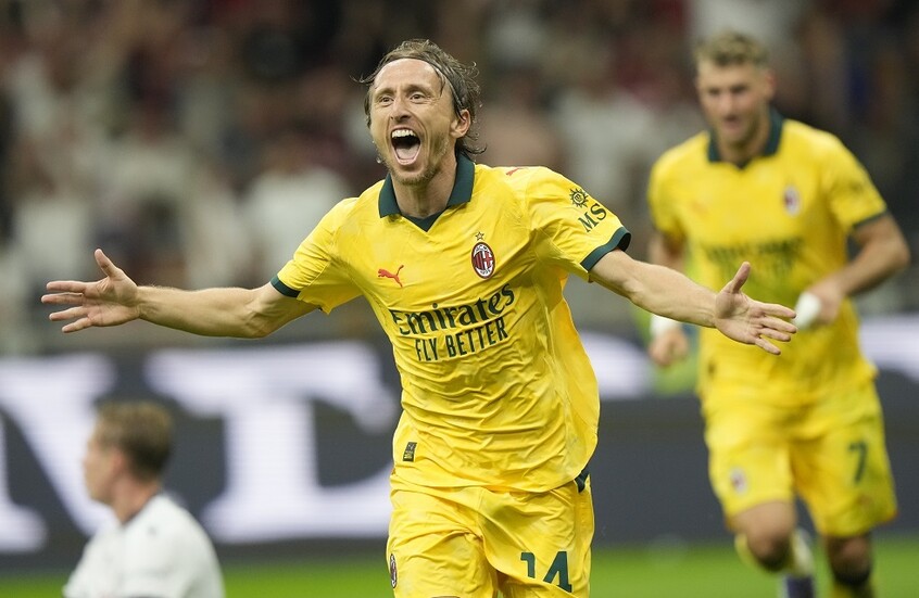 شاهد.. أول أهداف النجم المخضرم مودريتش بقميص ميلان