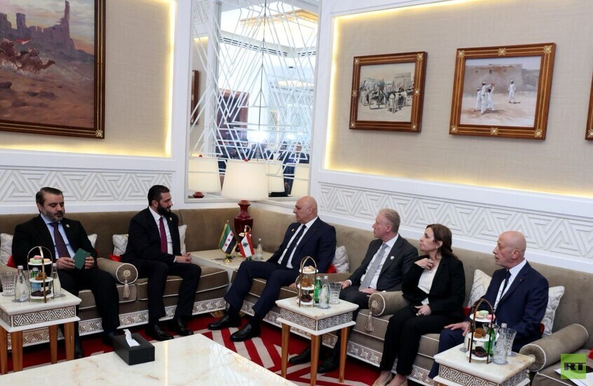 عون والشرع يناقشان قضايا ترسيم الحدود البحرية والنازحين والموقوفين السوريين