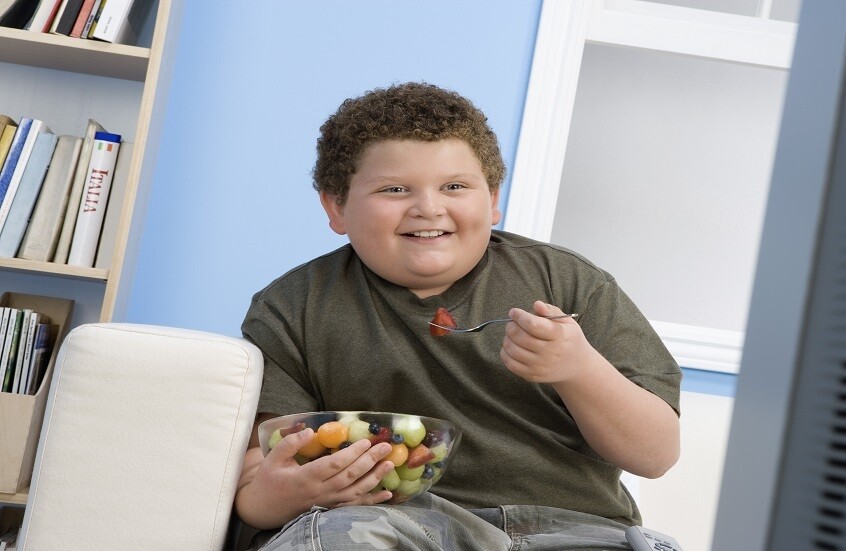 تحذير من خطورة السمنة على الأطفال