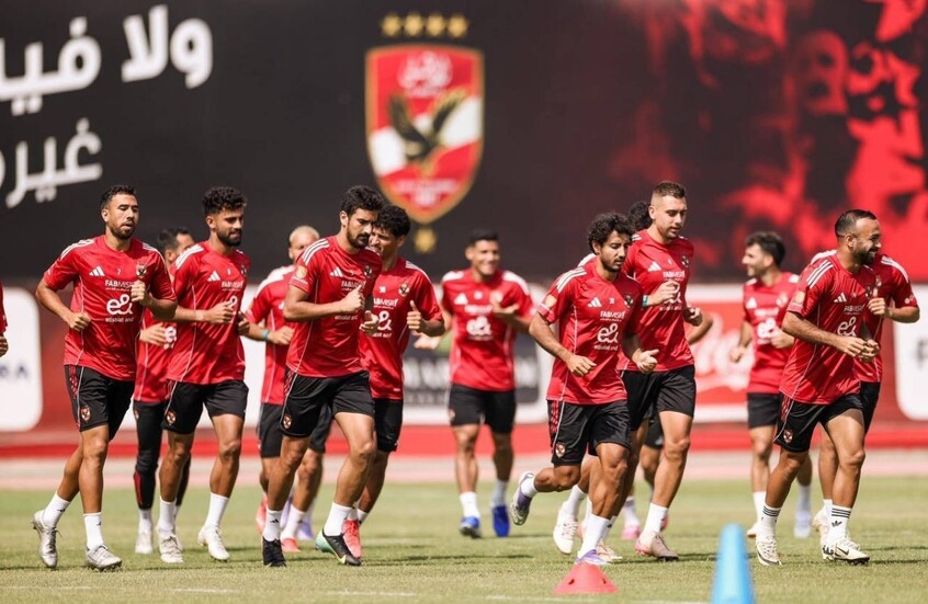 عقوبة صارمة بحق لاعبي الأهلي المصري بسبب تراجع النتائج