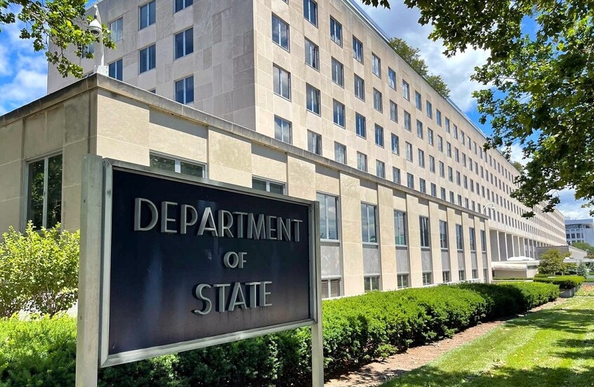 واشنطن تفرض عقوبات على أفراد وكيانات في هونغ كونغ والإمارات بتهمة تسهيل بيع النفط الإيراني