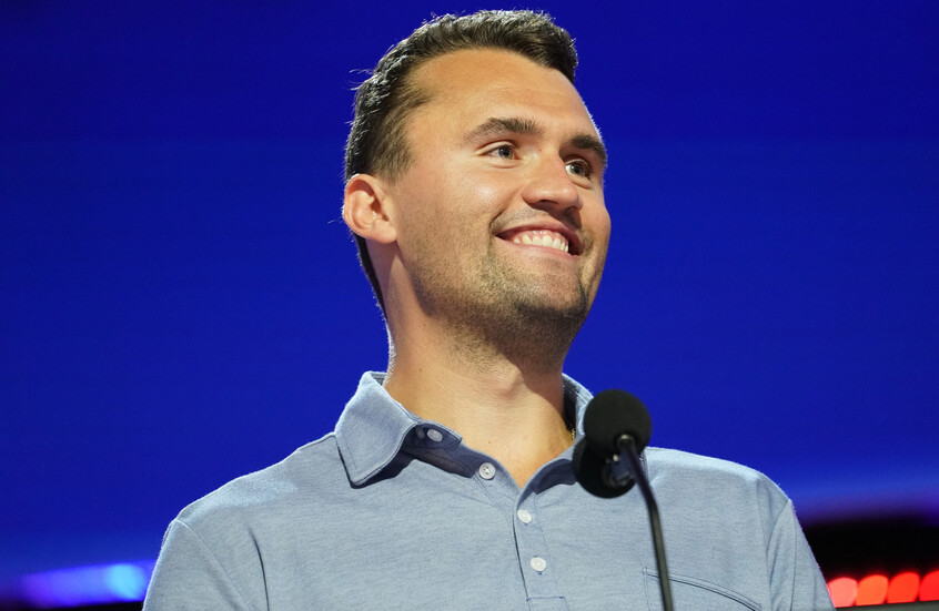 توجيه 7 تهم لقاتل الناشط الأمريكي تشارلي كيرك وقد يواجه الإعدام رميا بالرصاص