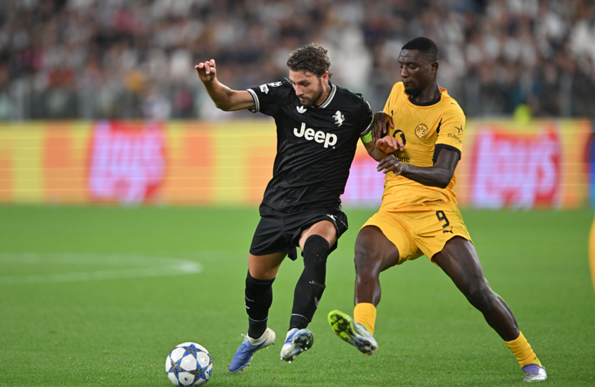 قميص جيراسي "الغريب" في قمة دورتموند ويوفنتوس يثير جدلا واسعا (صور)