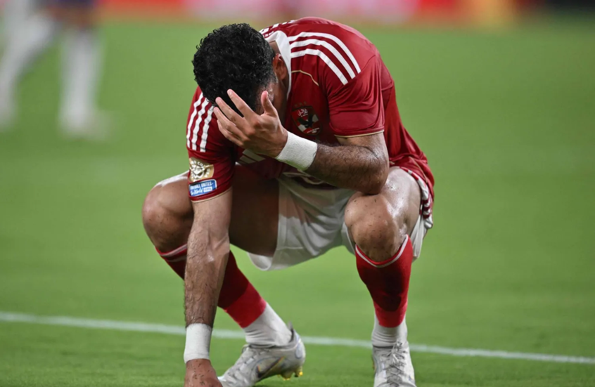 الأهلي المصري يعلن تفاصيل إصابة نجمه "زيزو"