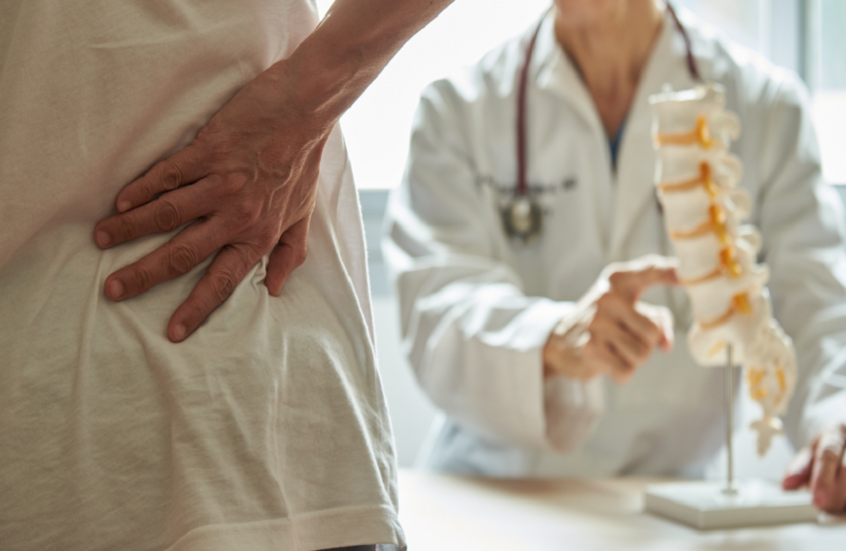 تقنية ذكية قد تحدث ثورة في علاج آلام أسفل الظهر
