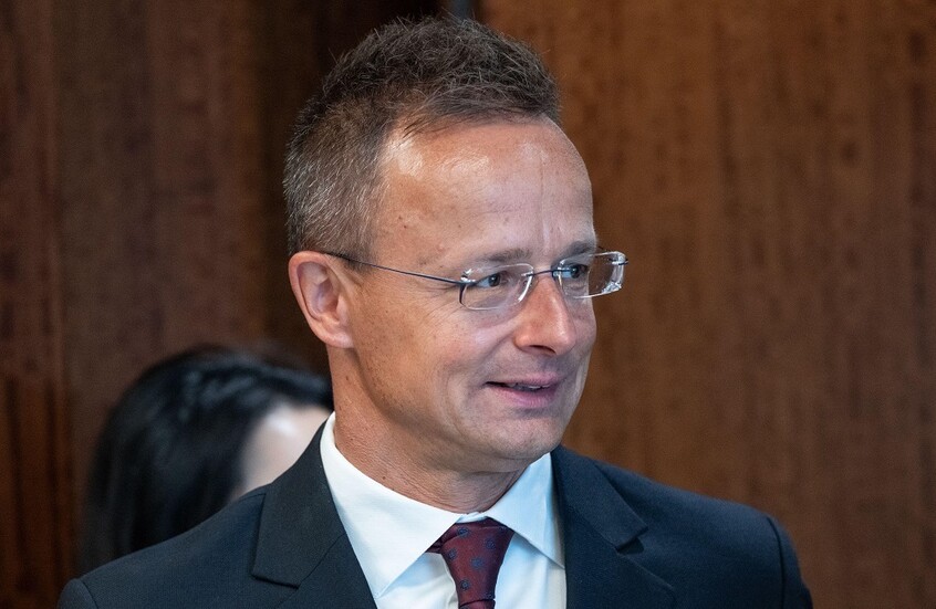 سيارتو: الاتحاد الأوروبي يعيق جهود تسوية النزاع في أوكرانيا