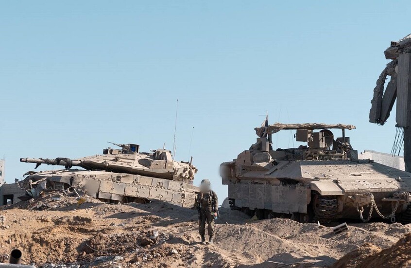 إذاعة الجيش الإسرائيلي: الفرقتان 162 و98 تتقدمان ببطء في مدينة غزة