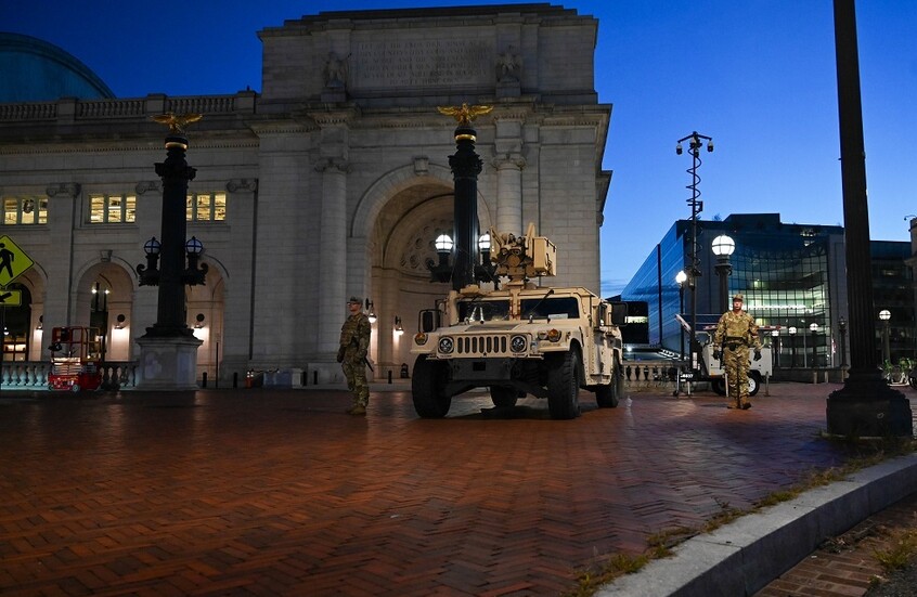 "ذا إنترسبت": البنتاغون نشر 35 ألف جندي في المدن الأمريكية والتكاليف قد تصل لمليارات الدولارات