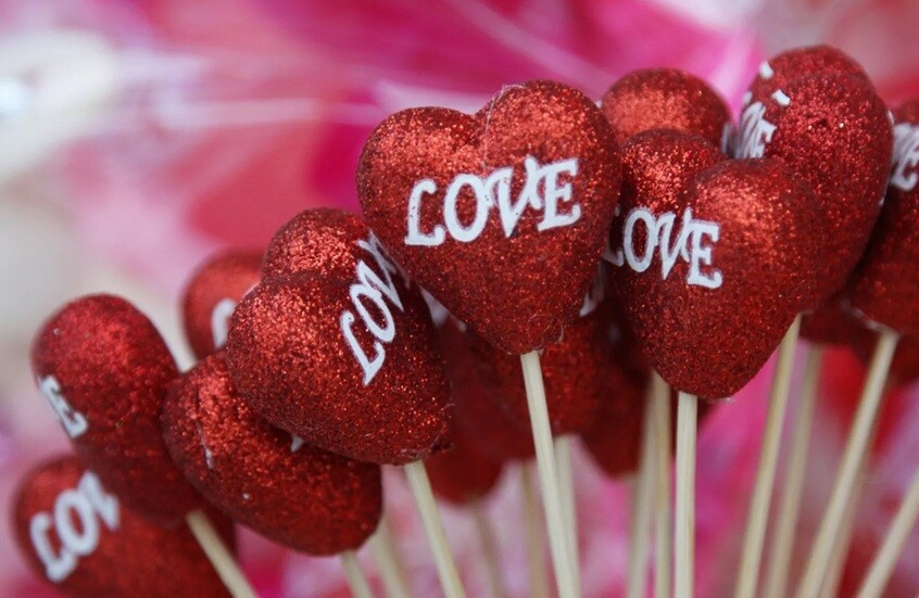 هل صدق من قال: "ما الحب إلا للحبيب الأول"؟