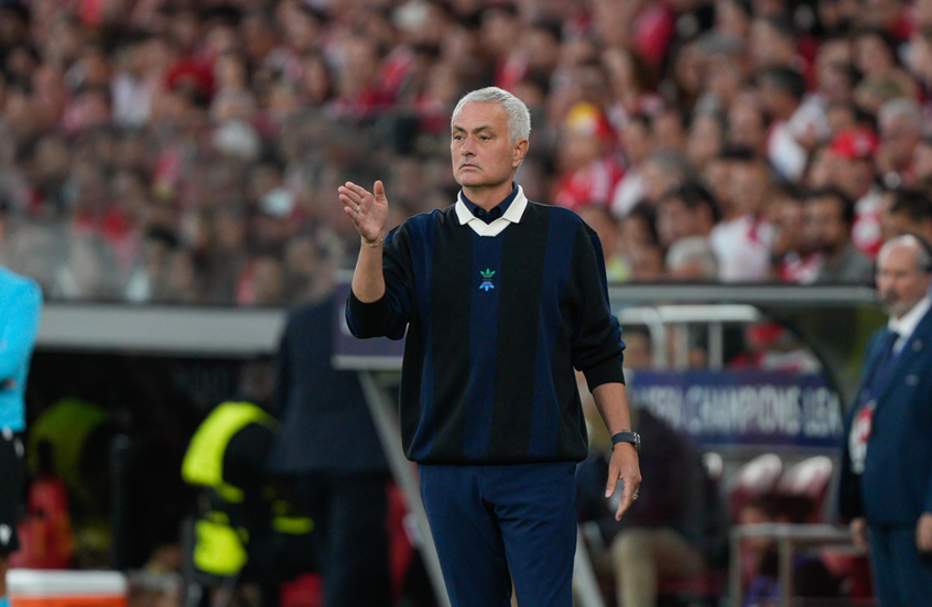 بعد 20 يوما من رحيله عن فنربخشة.. مورينيو يتولى رسميا تدريب فريق جديد