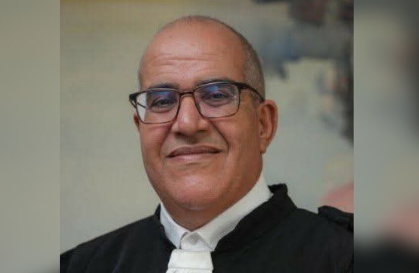 تونس.. عميد المحامين الجديد ينضم إلى الجبهة المطالبة بإلغاء المرسوم 54 المثير للجدل