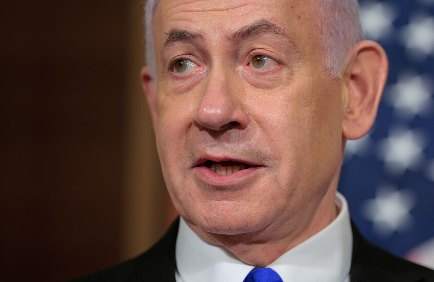 وزير قطري يذكر نتنياهو بسمة مميزة لقطر