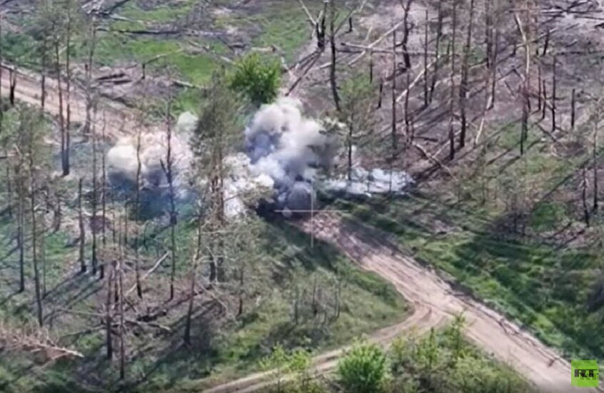 الدفاع الروسية: قواتنا تواصل تقدمها بعد تحرير غابات سيربريانسكويه في لوغانسك (فيديو)