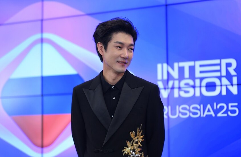 مشارك صيني في مسابقة "إنترفيجن": نحن والشعب الروسي لسنا مجرد أصدقاء بل أقارب