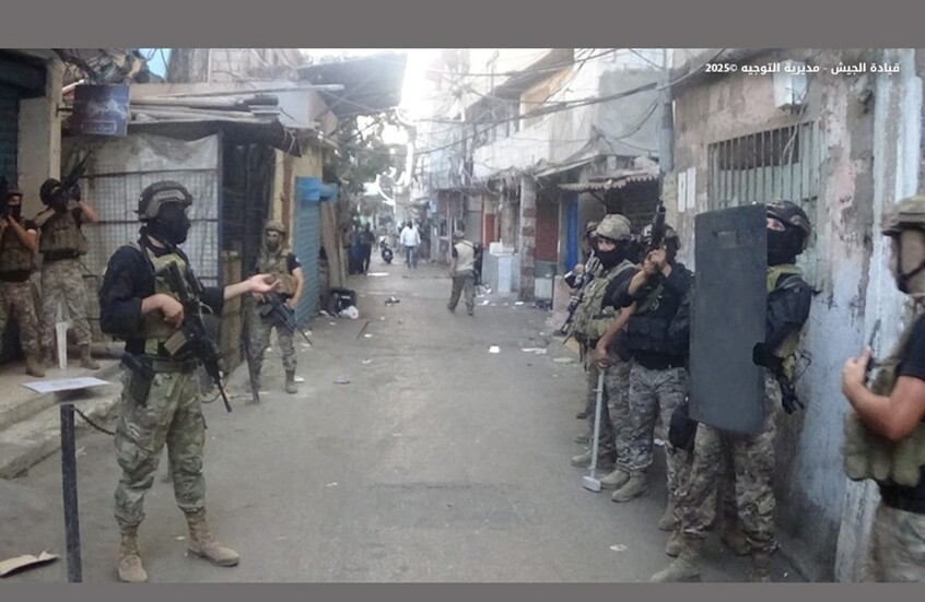 الجيش اللبناني: اشتبكنا مع مطلوبين خلال مداهمة مستودعات مخدرات في مخيم شاتيلا