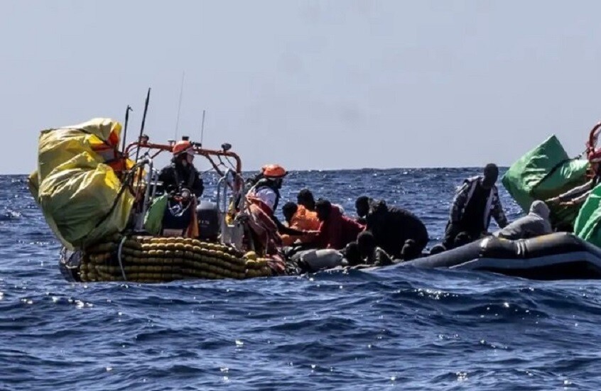 مقتل 19 شخصا على الأقل وفقدان 42 آخرين جراء غرق قارب يحمل مهاجرين قبالة السواحل الليبية