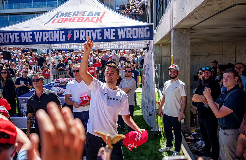 استطلاع: اغتيال كيرك يعمق تشاؤم الجمهوريين ويكشف تراجع الثقة بمستقبل الولايات المتحدة