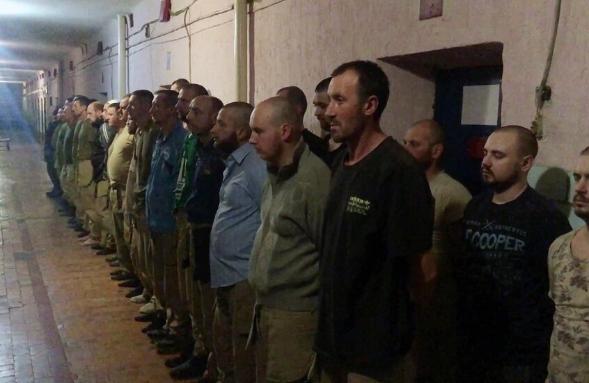 عشرات الجنود الأوكرانيين يستسلمون للقوات الروسية بفضل "روبوت محادثة" (فيديو)