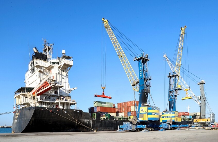 الخارجية الإيرانية: إعادة فرض العقوبات على ميناء تشابهار لا تستهدف إيران فقط