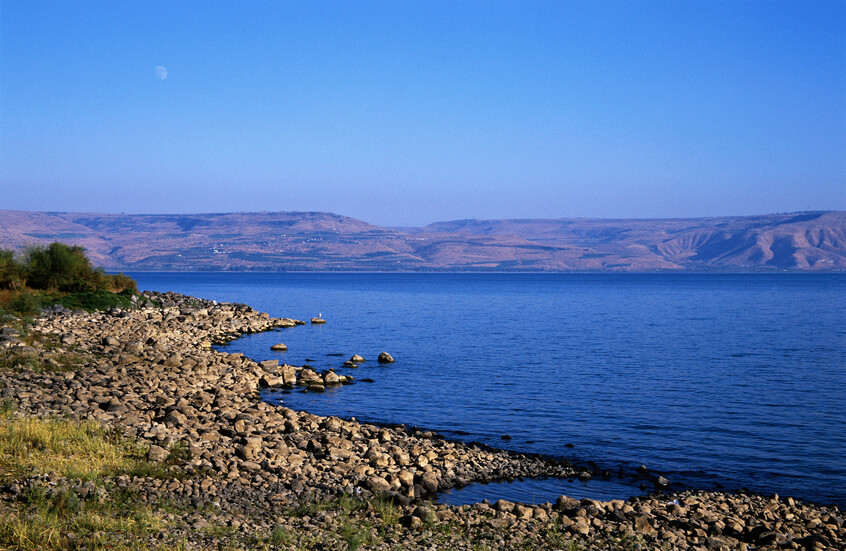 لحماية أمنها المائي.. إسرائيل تضخ مياه البحر المحلاة في بحيرة طبريا لأول مرة