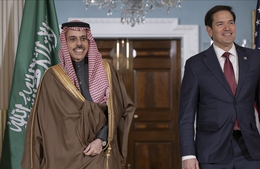 بن فرحان وروبيو يبحثان هاتفيا التطورات الإقليمية والدولية