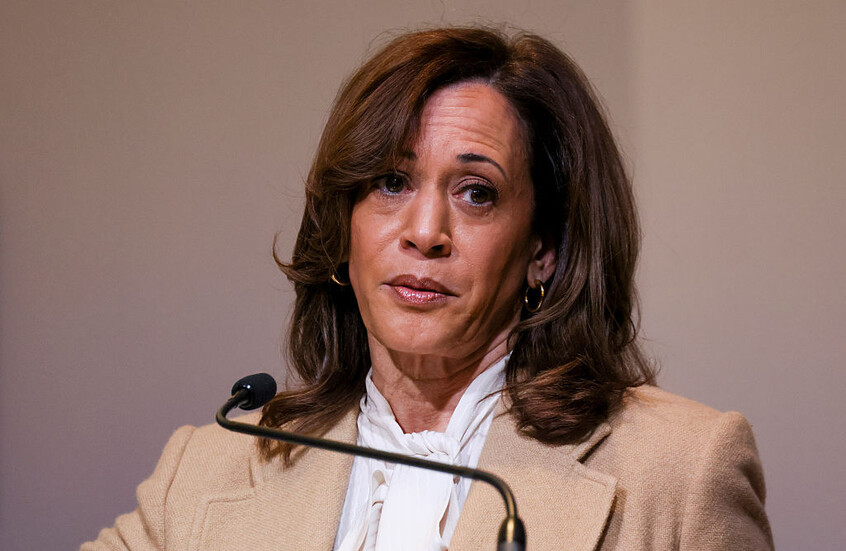 كامالا هاريس: بايدن أبكاني وأغضبي في لحظة حاسمة