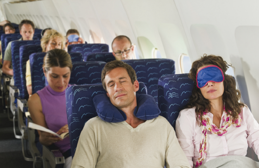 نصائح هامة لتجنب آلام الرقبة والظهر أثناء الرحلات الجوية