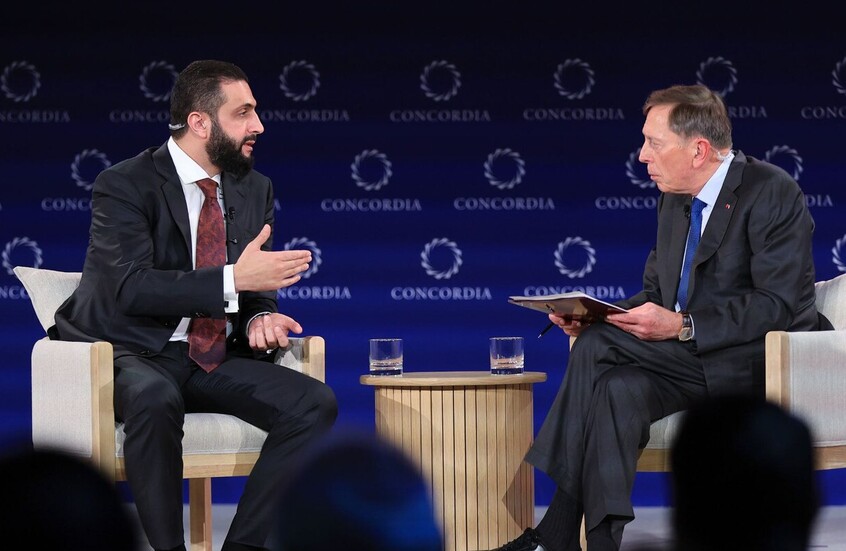 "Savaş Ağasından Başkanlığa"... Sharaa'nın eski CIA Direktörü David Petraeus'un sorusuna verdiği yanıtı izleyin (video)