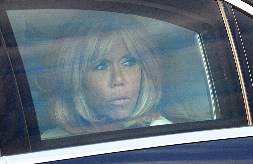 صحفية أمريكية تواصل ملاحقة زوجة ماكرون وتطالب بإجراء فحص طبي مستقل لتأكيد أنها أنثى وليست رجلا