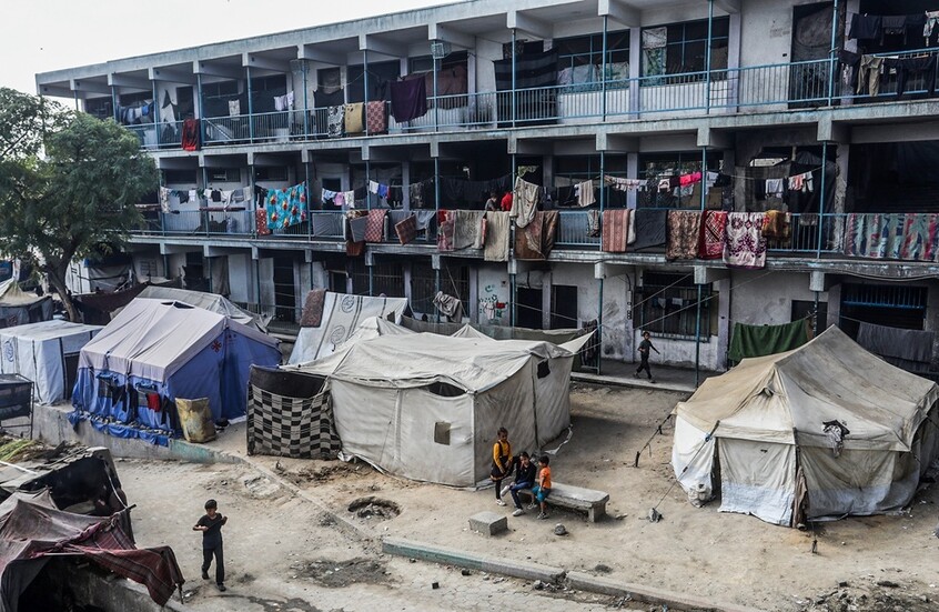 "الأونروا": غارات إسرائيلية استهدفت 12 منشأة تابعة لنا في غزة بينها مدارس ومراكز إيواء