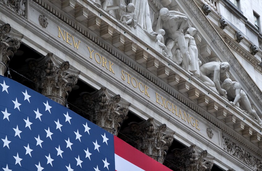 ارتفاع معظم مؤشرات الأسهم العالمية بعد تسجيل "وول ستريت" مستويات قياسية