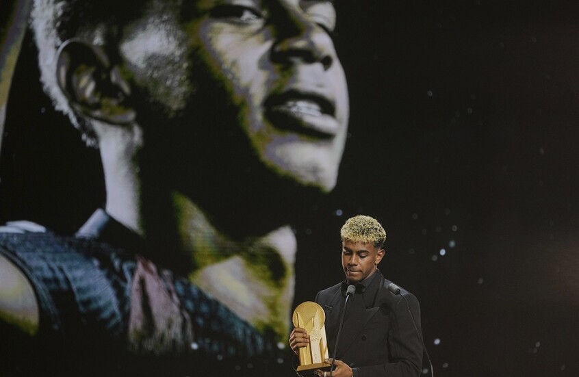 أول تعليق للامين جمال بعد خسارته الكرة الذهبية 2025